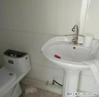 两室一厅一卫。交通方便 - 七台河28生活网 qth.28life.com