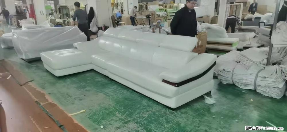 【大厂仿真皮沙发】实木框架,高回弹海绵45密度。全新包装,质量非常好,3.6米右贵妃 - 各类家具 - 居家生活 - 七台河分类信息 - 七台河28生活网 qth.28life.com