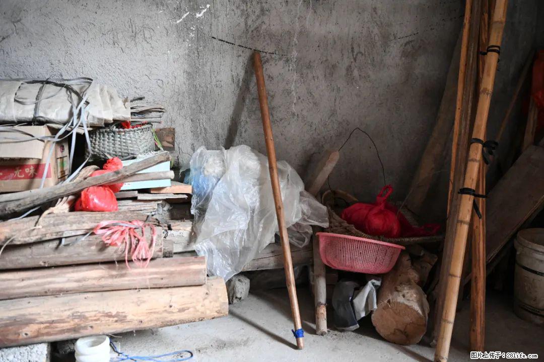 全网追的“扁担女孩”,找了一份暑假工,时薪12元 - 七台河生活资讯 - 七台河28生活网 qth.28life.com